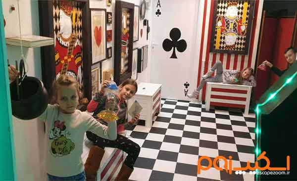 اتاق فرار دانش آموزی