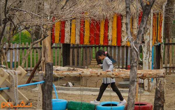 فضای بازی کودکان باغ جوان