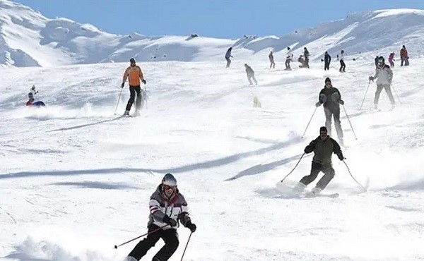 پیست اسکی دیزین