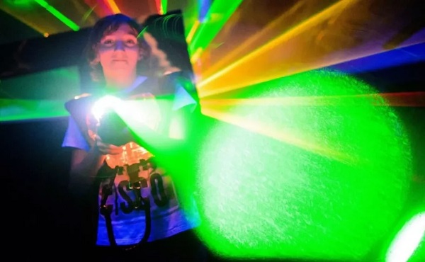 اشعه لیزرتگ