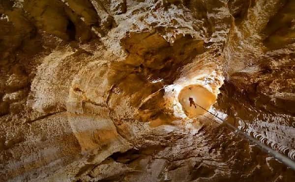 غار پراو کرمانشاه